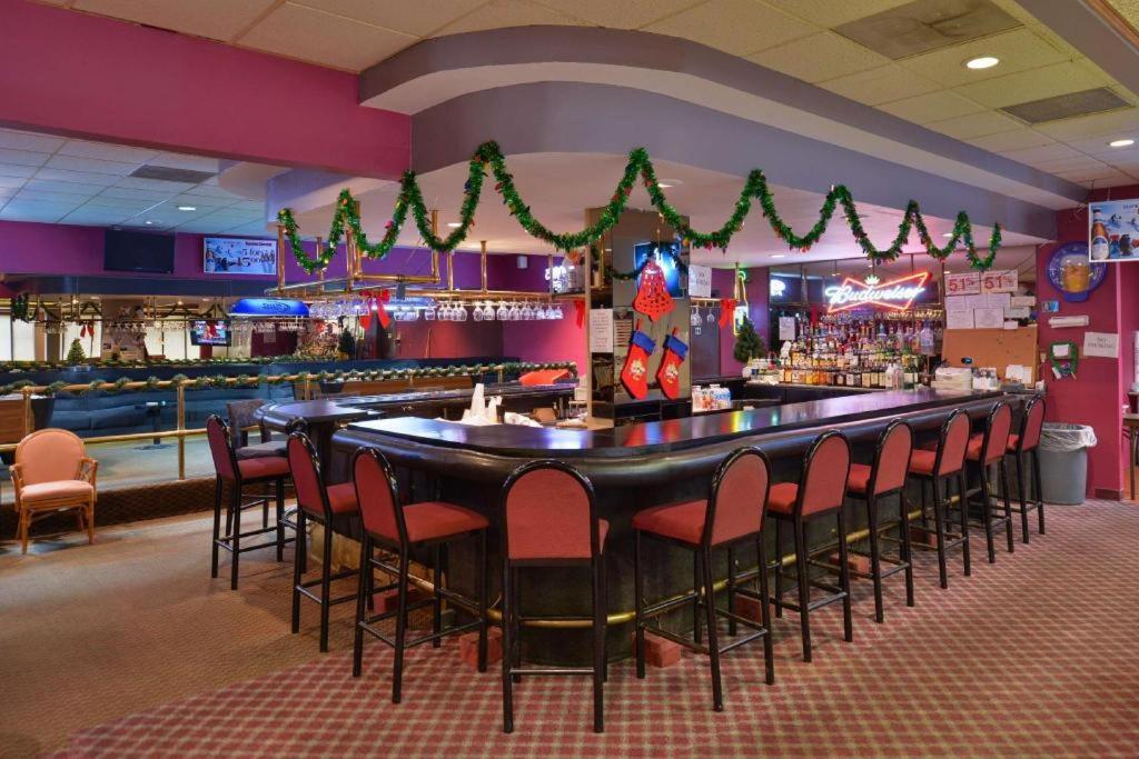 Americas Best Value Inn & Suites فيكتوريا المظهر الخارجي الصورة