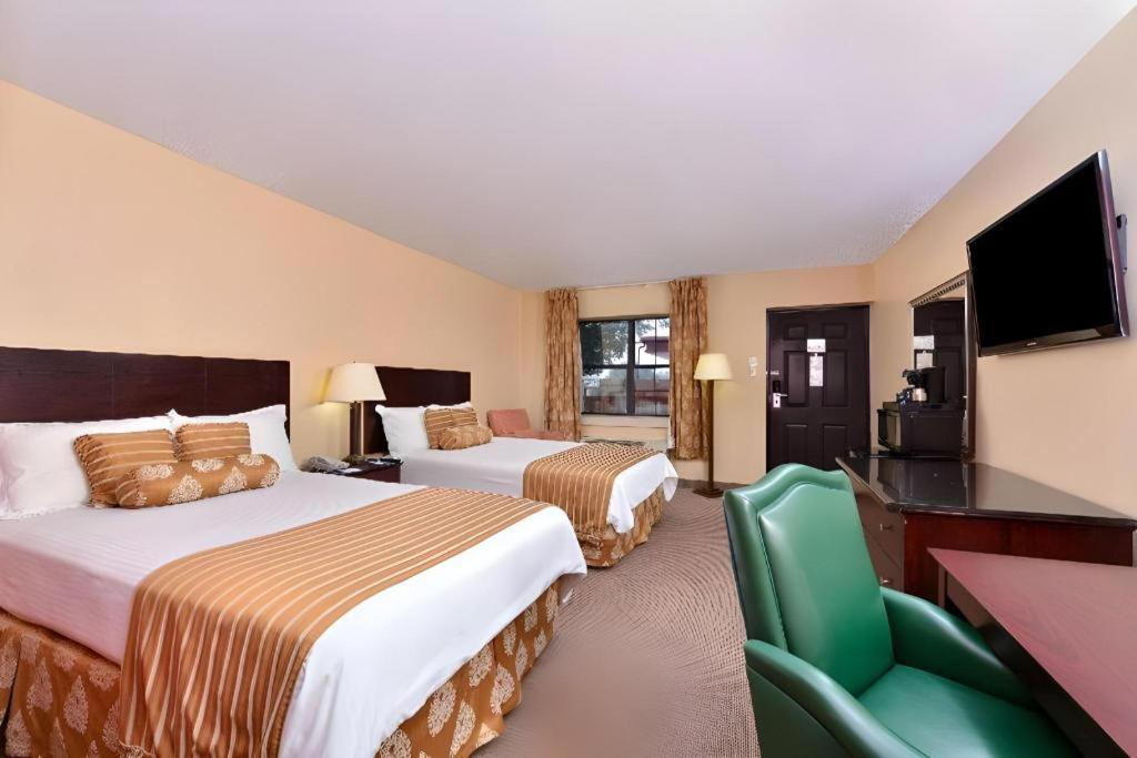 Americas Best Value Inn & Suites فيكتوريا المظهر الخارجي الصورة
