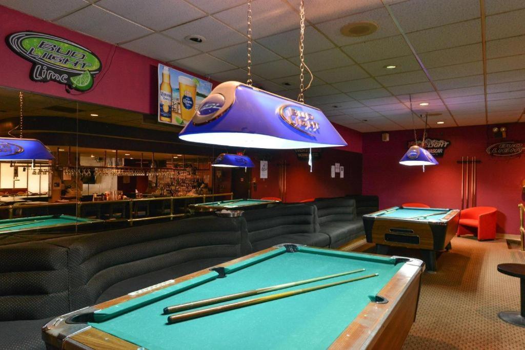 Americas Best Value Inn & Suites فيكتوريا المظهر الخارجي الصورة